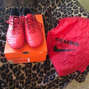 MEN’S NIKE TIEMPO SOCCER CLEATS